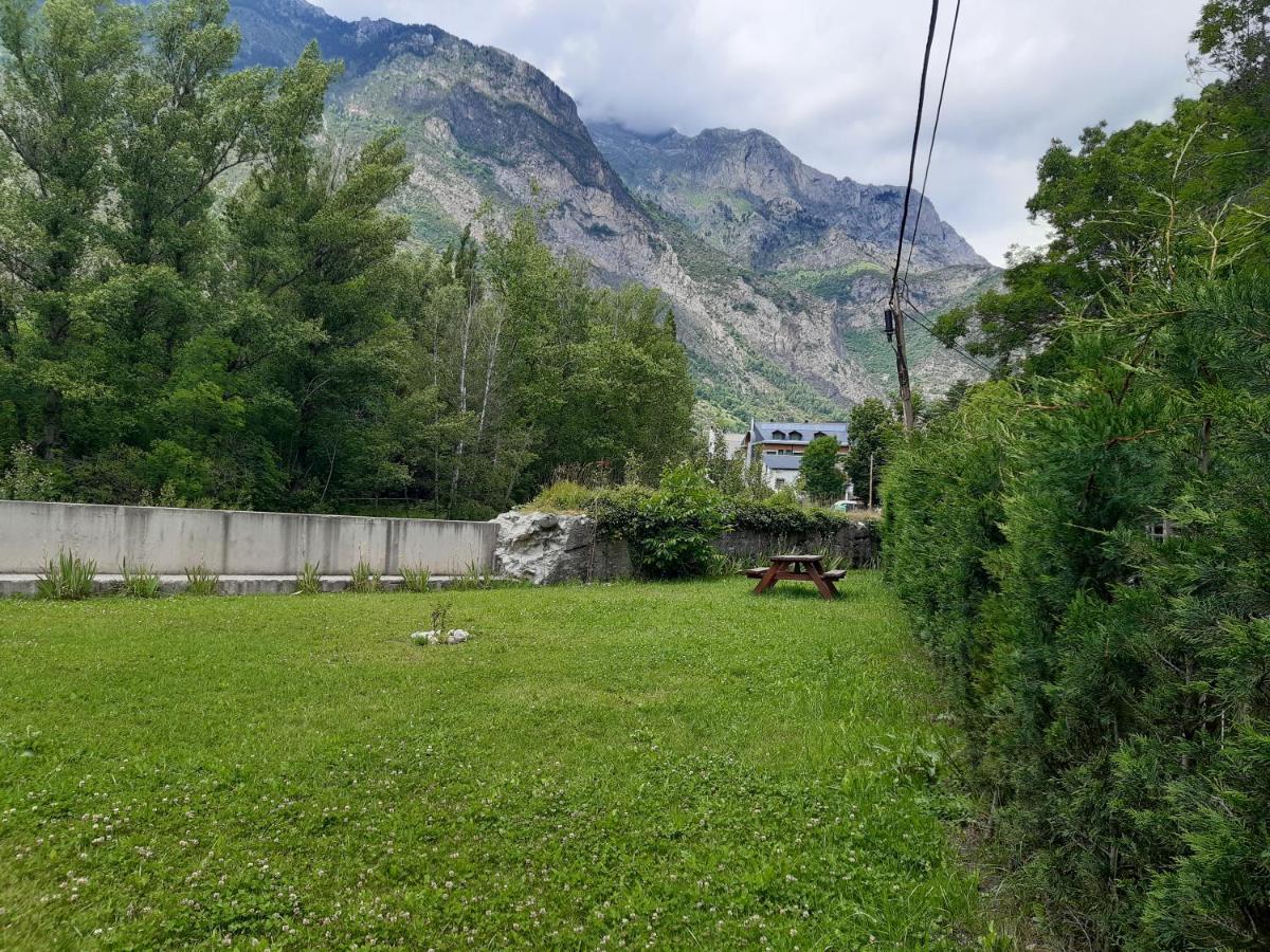 Casa Marcos Appartement Benasque Buitenkant foto